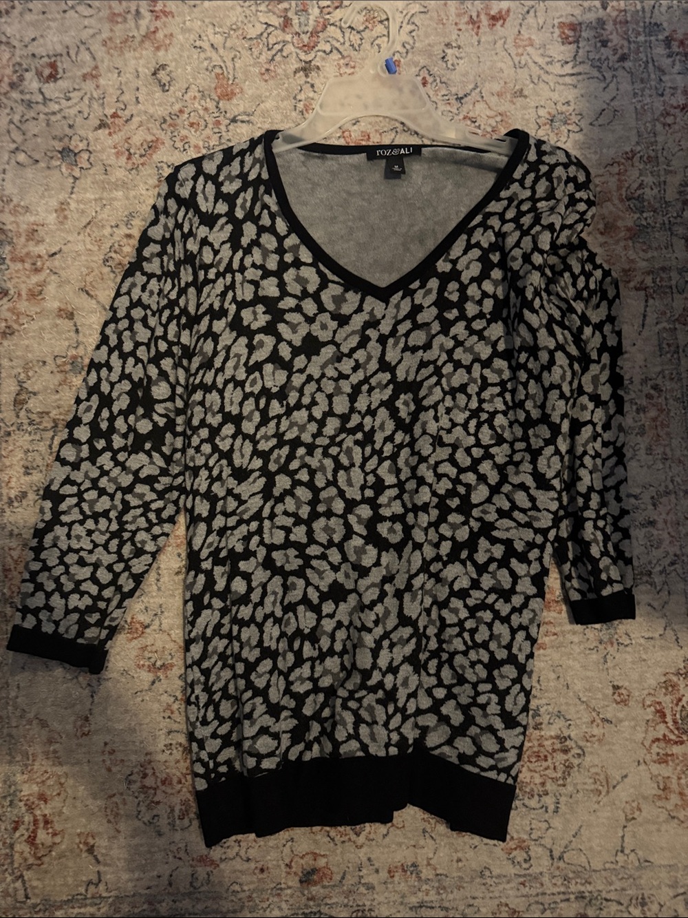 Roz & Ali Black and Gray Animal Print V-Neck Sweater Tunic